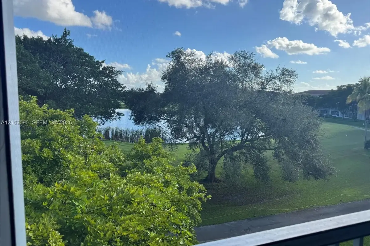 13450 SW 3rd St #406D, Pembroke Pines: photo 1 of 27