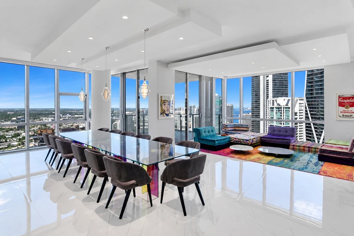 851 NE 1st Ave #4401, Miami: photo 1 of 25