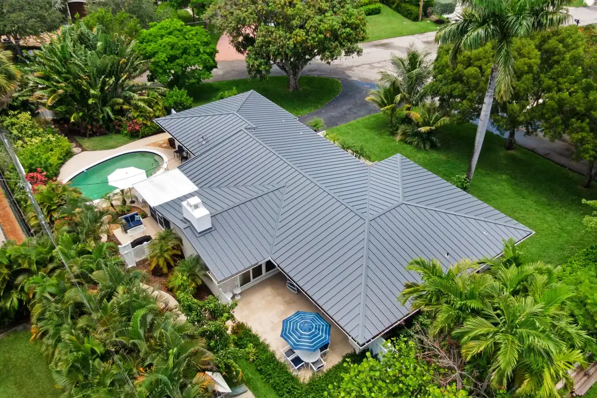 3240 Lakeview Dr, Pompano Beach: photo 1 of 53