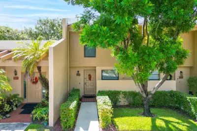 1424 NW 97th Ter #280, Pembroke Pines: photo 1 of 11
