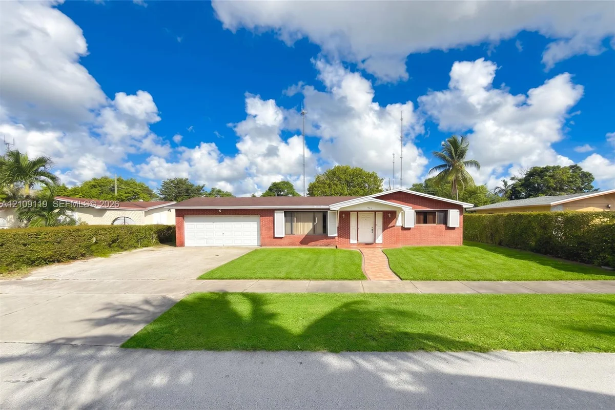 445 NW 202nd Ter, Miami Gardens: photo 1 of 22