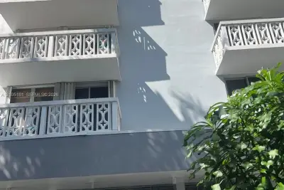 1020 Meridian Ave #506, Miami Beach: photo 1 of 16
