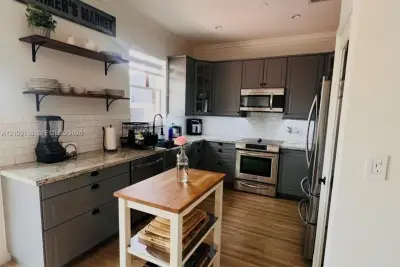 12755 SW 132nd Ter, Miami: photo 1 of 1