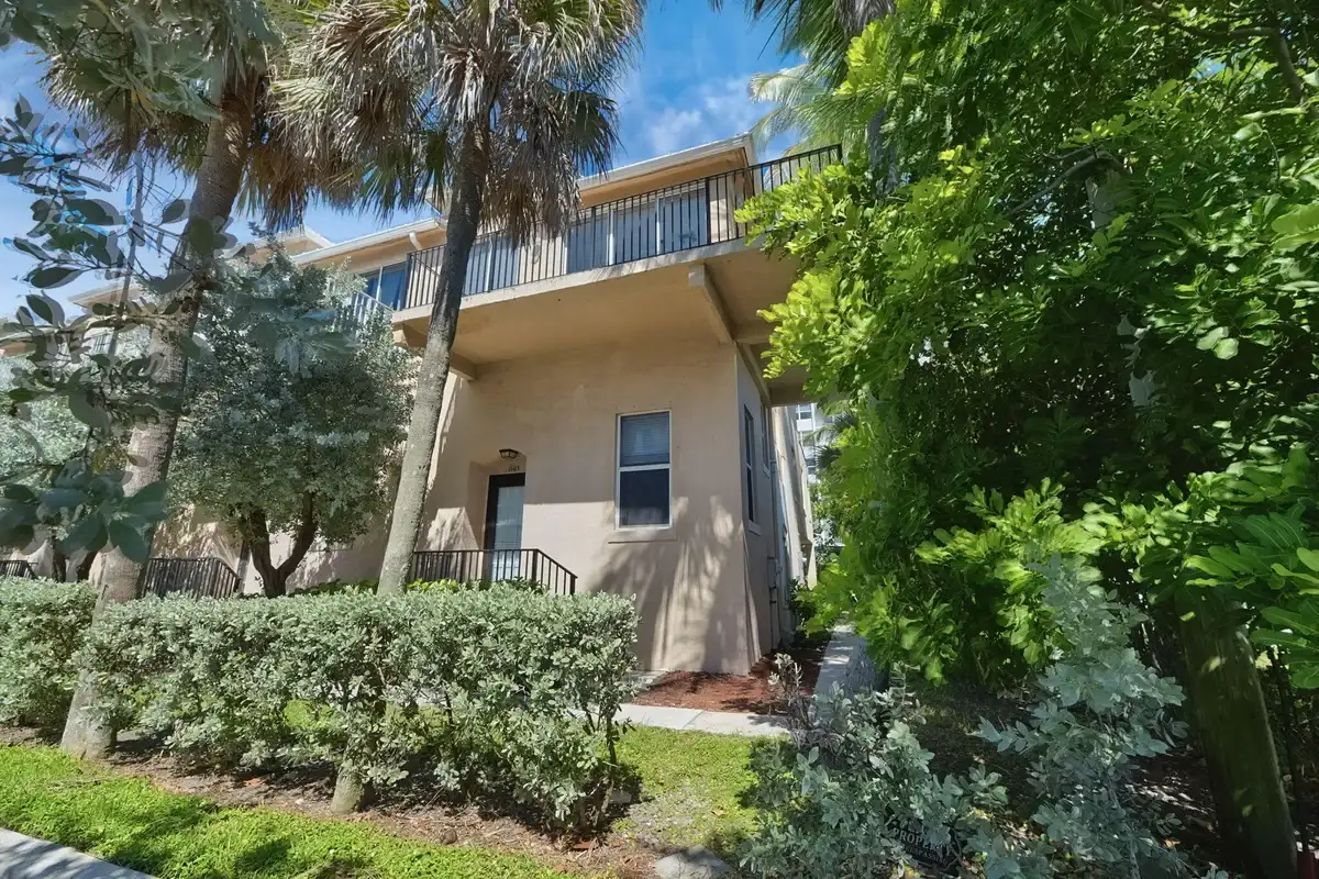 840 SE 20th Ave, Deerfield Beach: photo 1 of 41