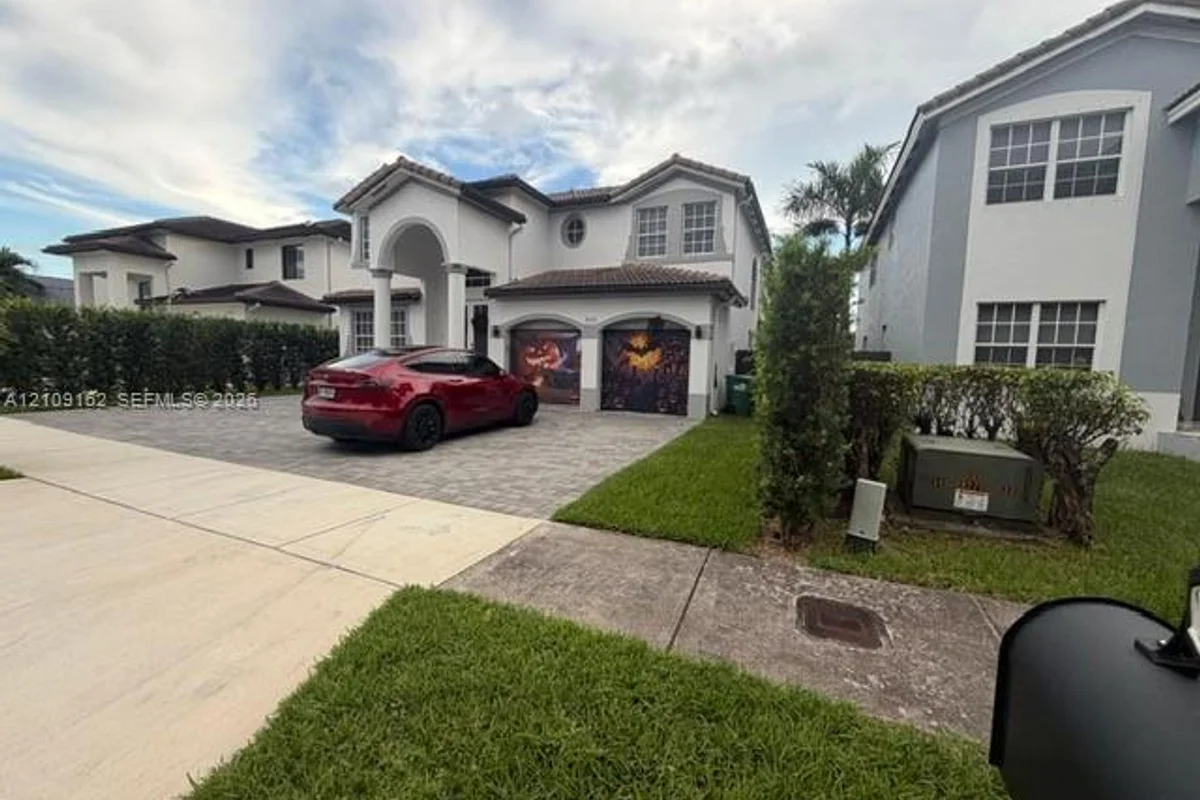 16314 SW 61st Ln, Miami: photo 1 of 21
