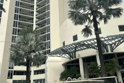 19333 Collins Ave #2007, Sunny Isles Beach: photo 1 of 17