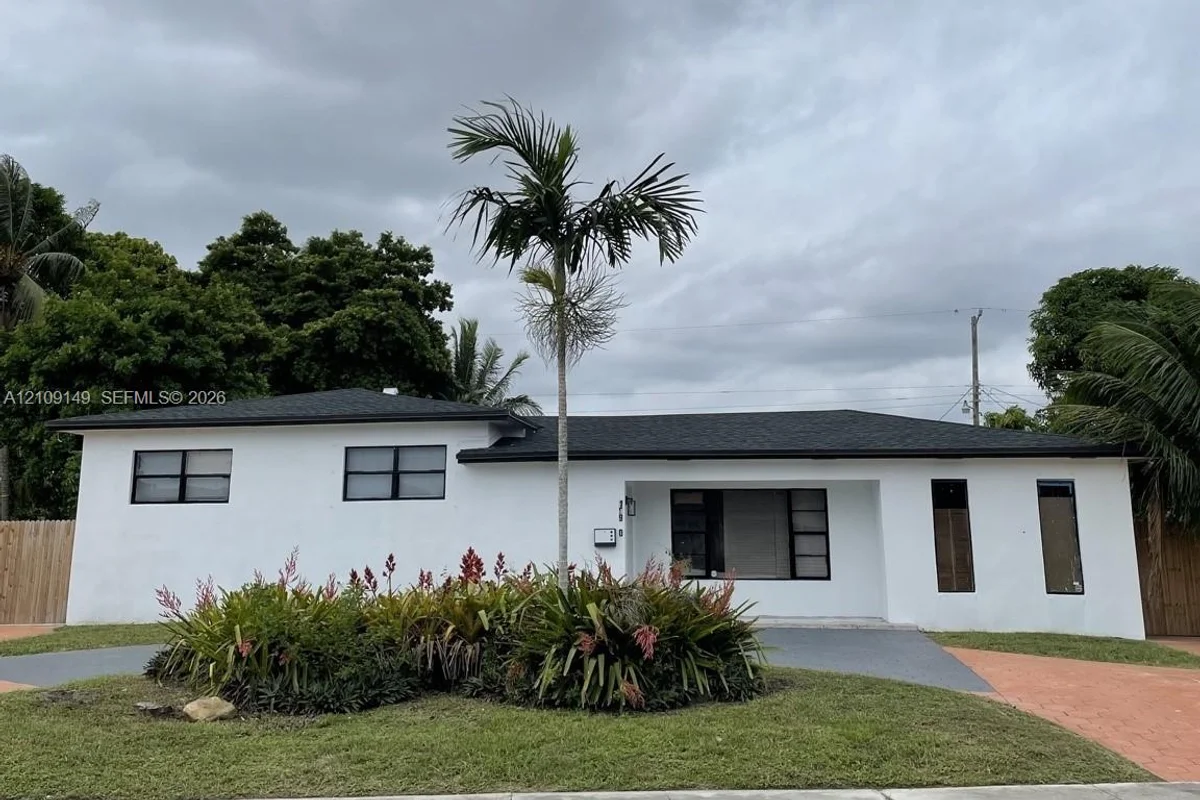 18920 NW 11th Ct, Miami Gardens: photo 1 of 3