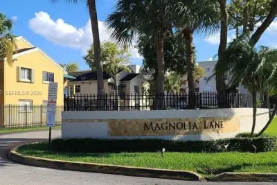 7419 SW 152nd Ave #8-106, Miami: photo 1 of 14