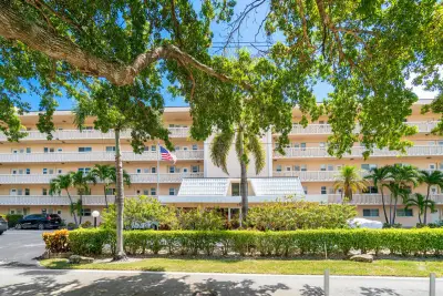 750 NE Spanish River #4100, Boca Raton: photo 1 of 10