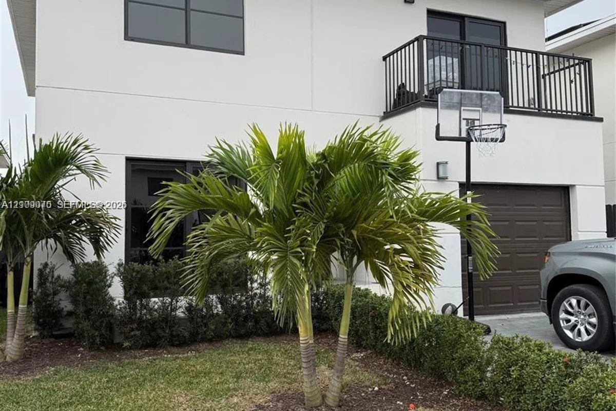 1360 NW 3rd St, Florida City: photo 1 of 1