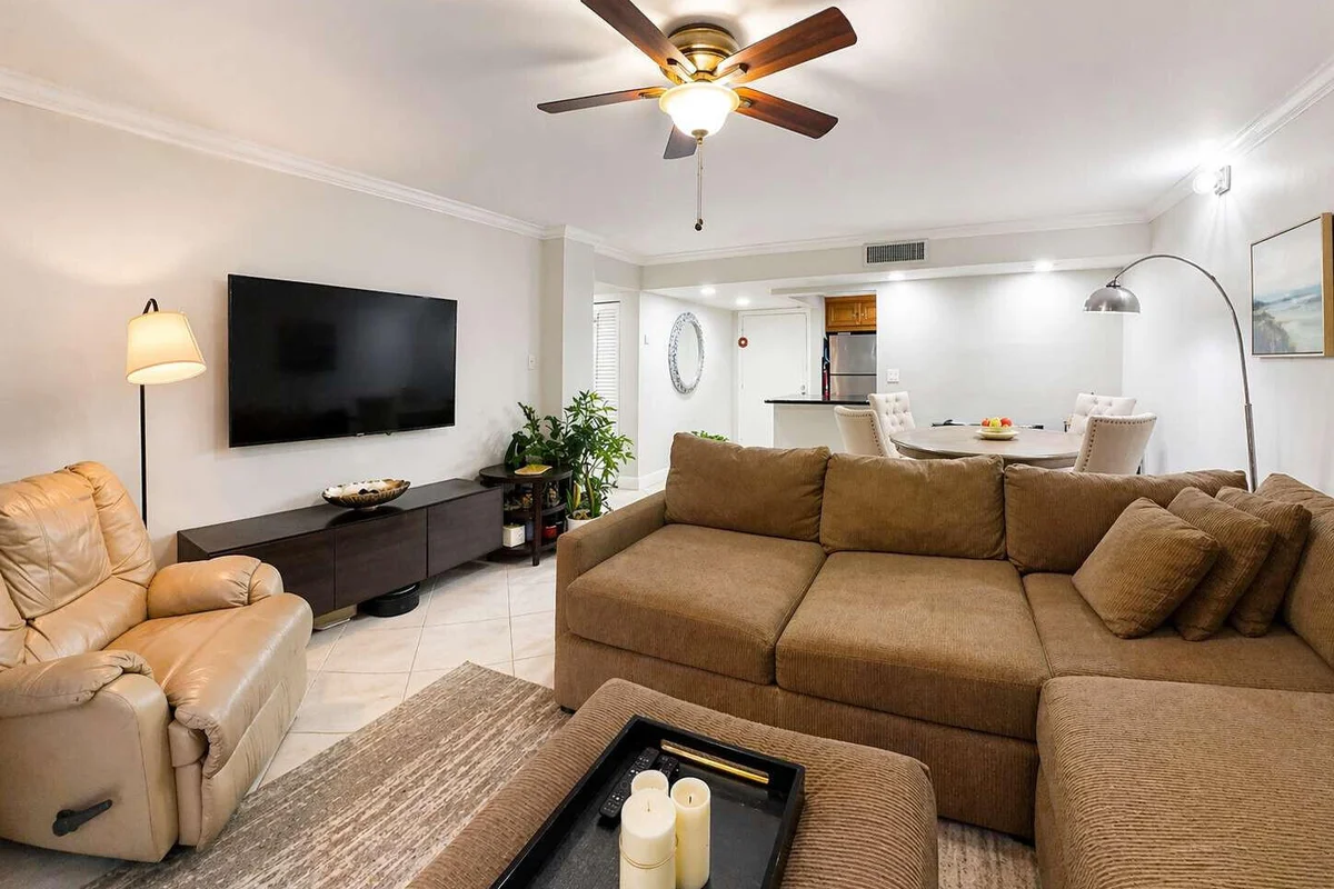 5160 Las Verdes Cir #103, Delray Beach: photo 1 of 14
