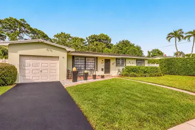 8931 SW 156th St, Palmetto Bay: photo 1 of 24