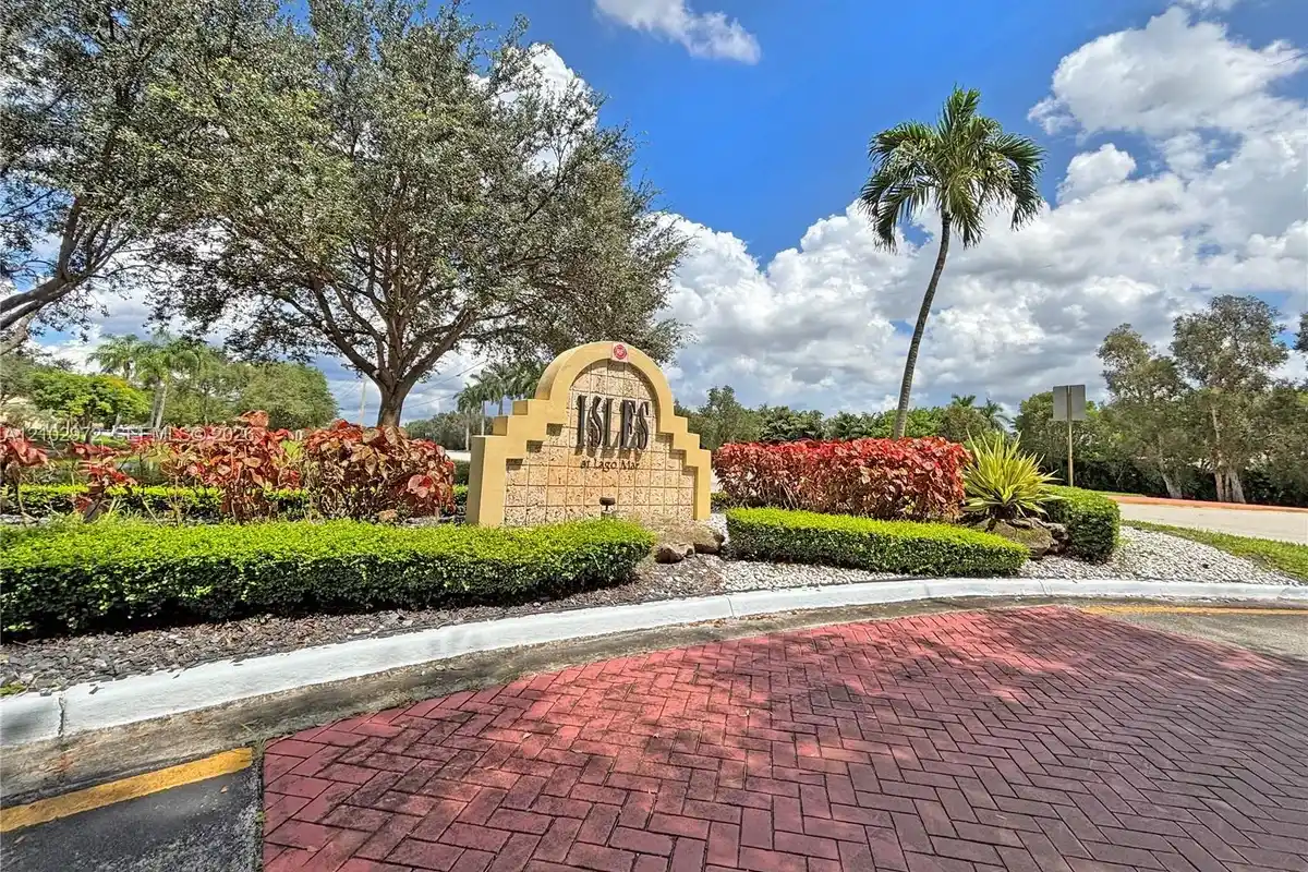 643 Vista Isles Dr #1821, Sunrise: photo 1 of 33