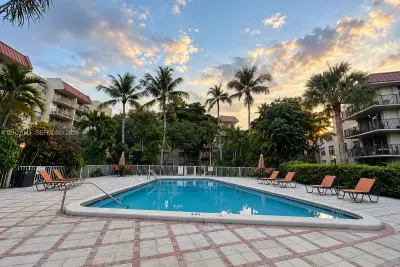 13120 SW 92nd Ave #B-202, Miami: photo 1 of 13