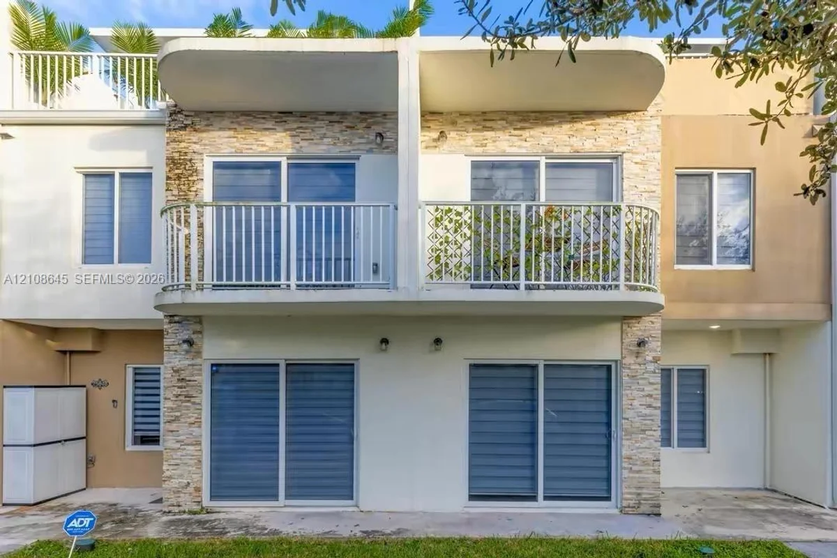 25960 SW 139th Path, Homestead: photo 1 of 13