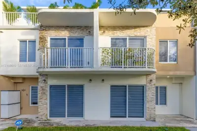 25960 SW 139th Path, Homestead: photo 1 of 13