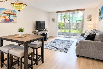 9150 NW Lime Bay Blvd #114, Tamarac: photo 1 of 9