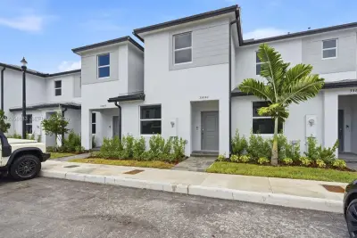 35640 SW 178th Pl, Homestead: photo 1 of 44