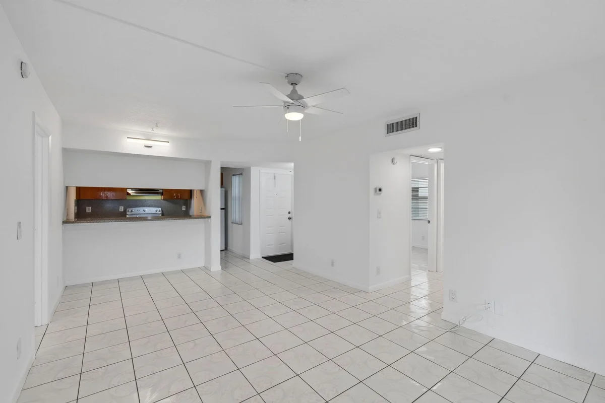 2720 Forest Hills Blvd #102, Coral Springs: photo 1 of 31