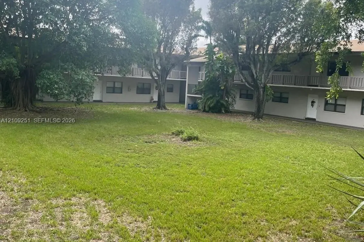 10350 SW 220th St #244, Cutler Bay: photo 1 of 11