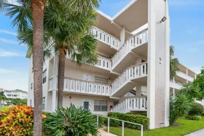119 Richmond C, Deerfield Beach: photo 1 of 23