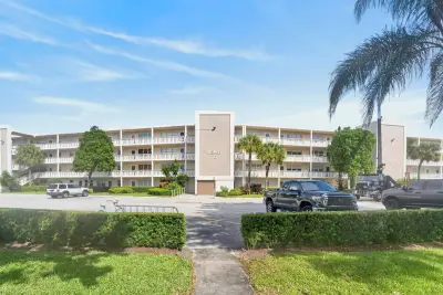 3020 Ashby D, Deerfield Beach: photo 1 of 25