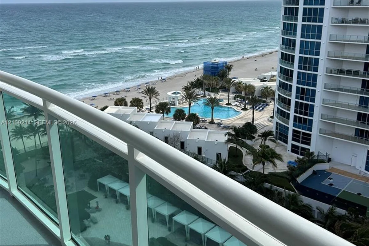 3001 S Ocean Dr #1419, Hollywood: photo 1 of 19