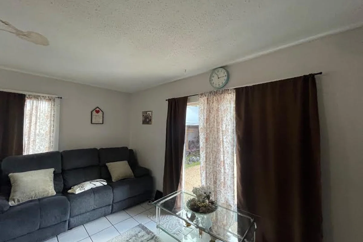 6808 Merion Ct, North Lauderdale: photo 1 of 13