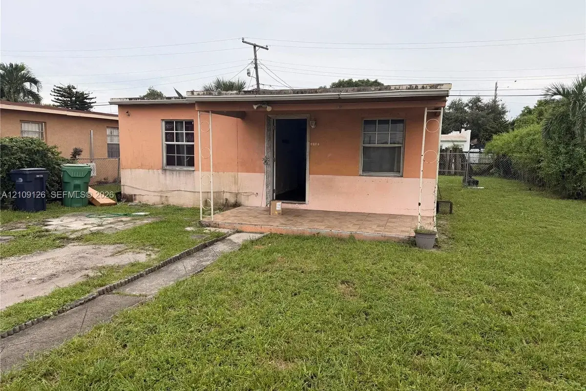 2160 Service Rd, Opa-locka: photo 1 of 15