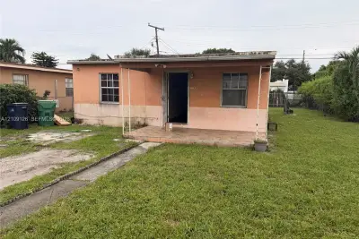 2160 Service Rd, Opa-locka: photo 1 of 15