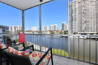 3030 Marcos Dr #T512, Aventura: photo 1 of 24