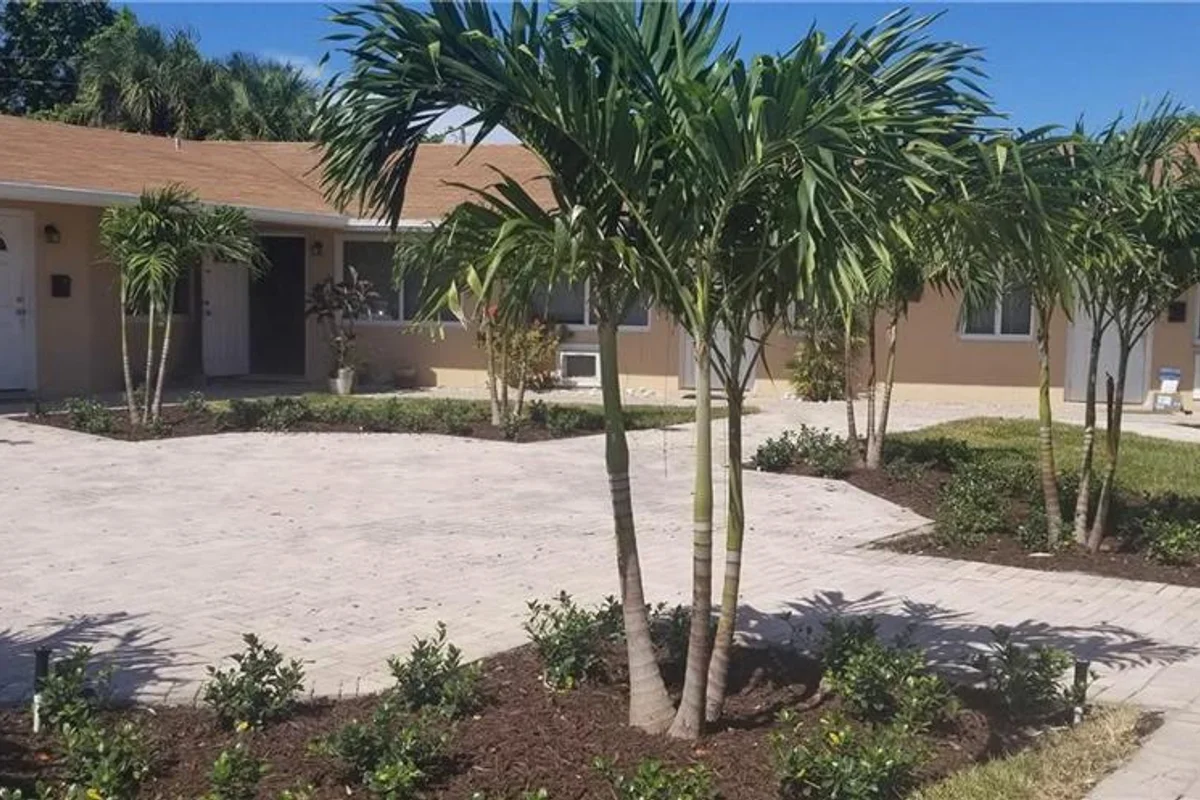 1440 Miami Rd #10, Fort Lauderdale: photo 1 of 11