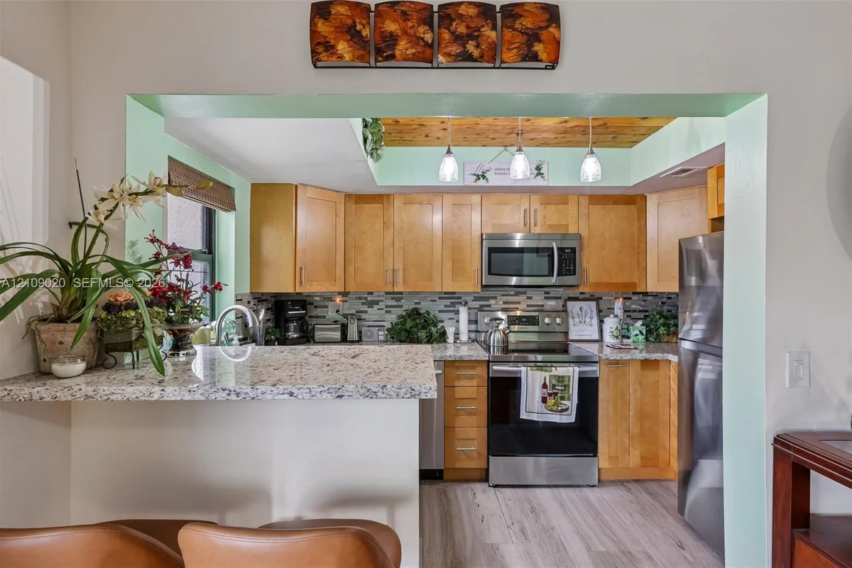 701 NW 19th St #300, Fort Lauderdale: photo 1 of 49