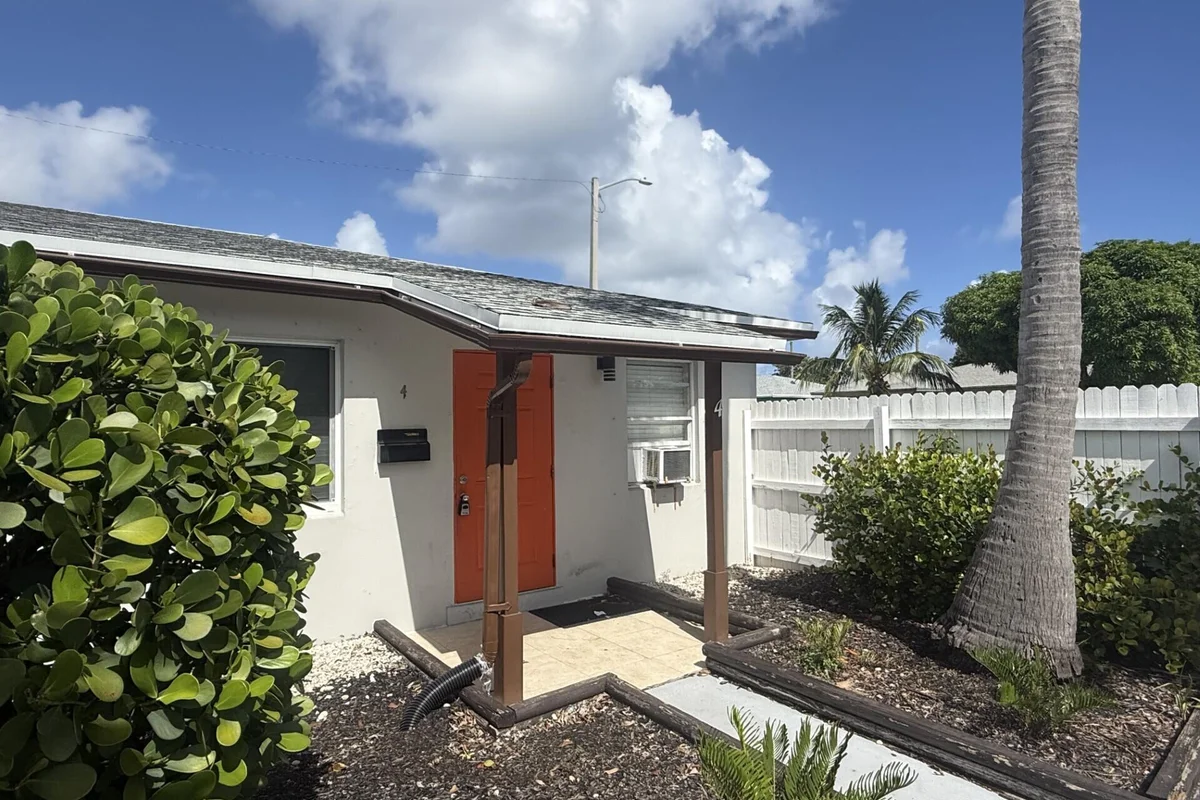 1415 N J St #4, Lake Worth Beach: photo 1 of 14