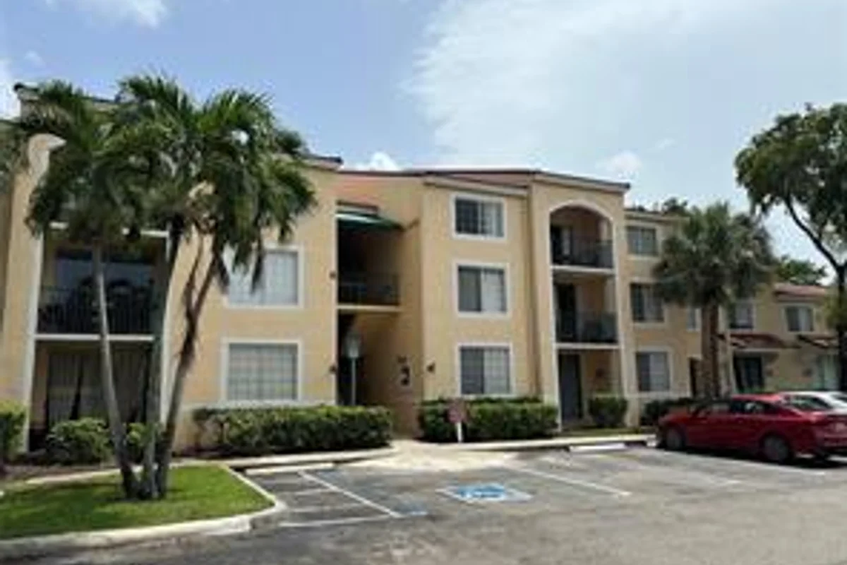 1733 Village Blvd #306, West Palm Beach: photo 1 of 3