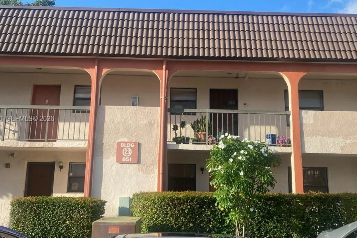 851 NE 209th Ter #204-23, Miami: photo 1 of 23