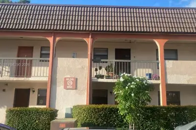 851 NE 209th Ter #204-23, Miami: photo 1 of 23