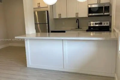 2418 Polk St #205, Hollywood: photo 1 of 9