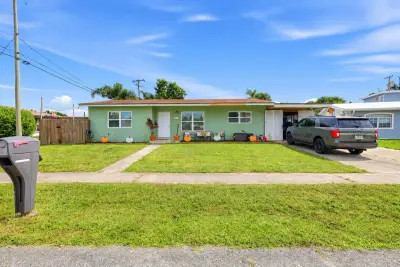 1403 Tahoe Ct, Lake Worth: photo 1 of 29