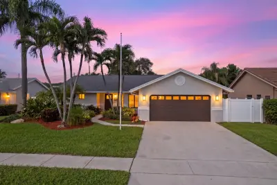 7969 W Country Club Blvd, Boca Raton: photo 1 of 53