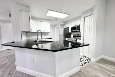2730 Anzio Ct #105, Palm Beach Gardens: photo 1 of 48