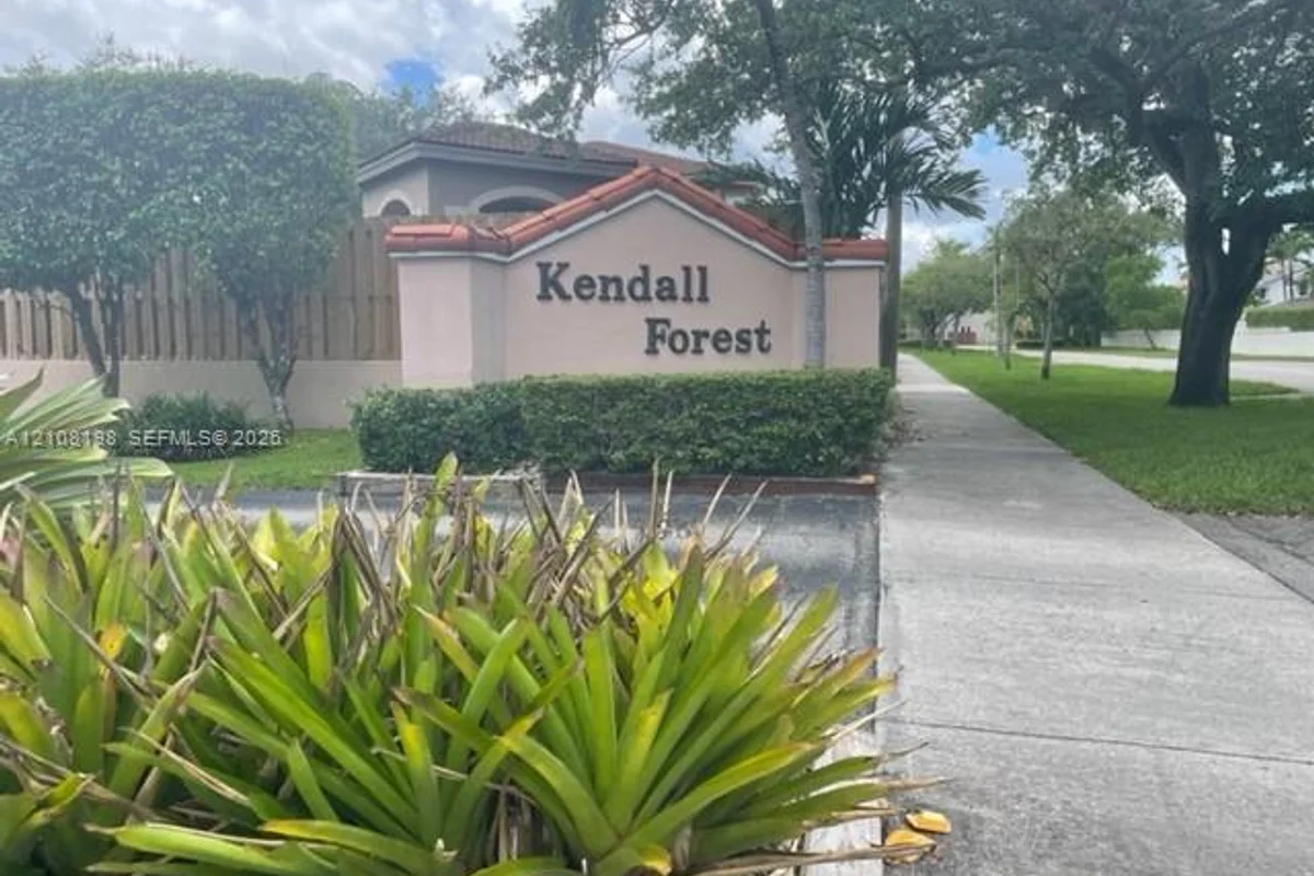 11800 SW 80th St #119, Miami: photo 1 of 22