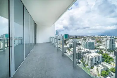 700 NE 26th Ter #3006, Miami: photo 1 of 1