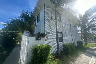3128 SW 12th Pl #3, Fort Lauderdale: photo 1 of 6