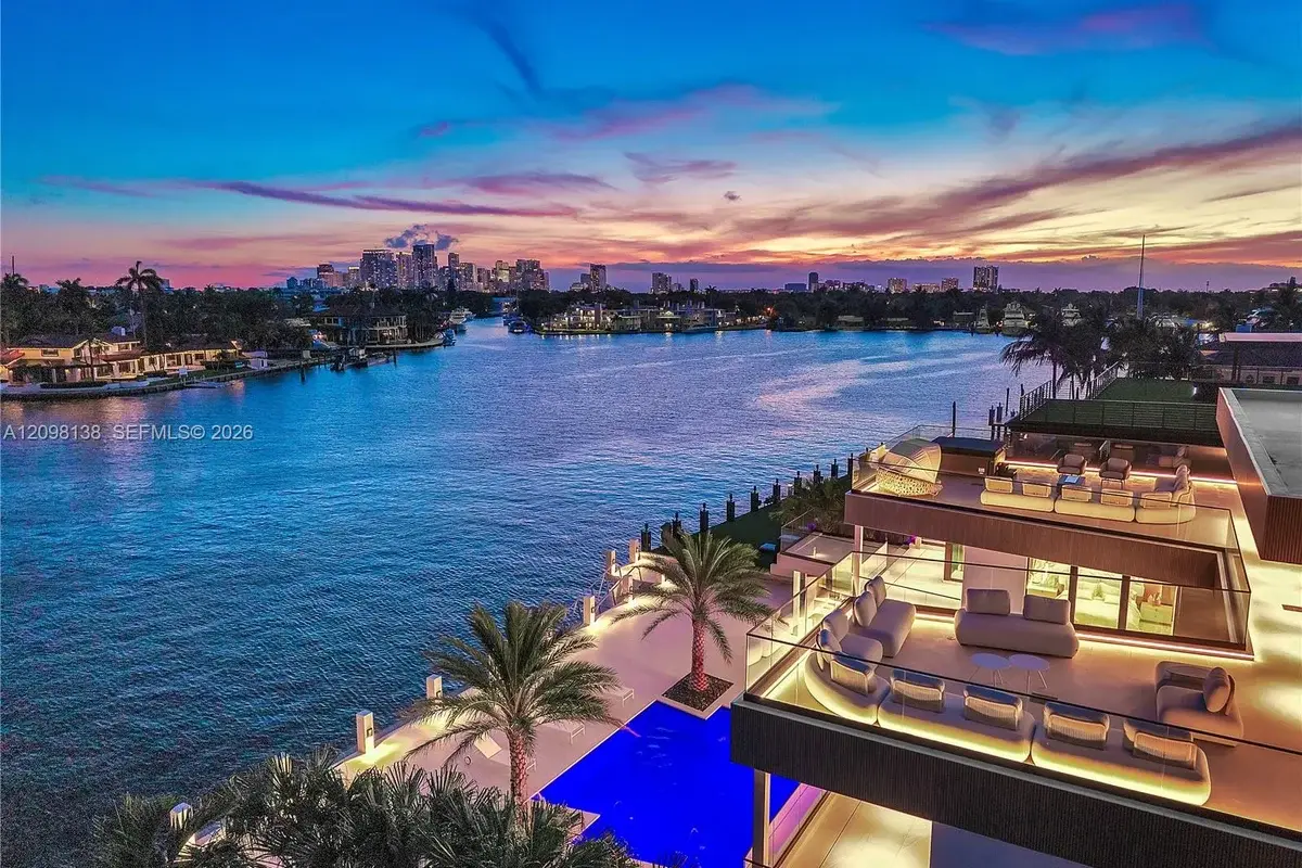 725 Middle River Dr, Fort Lauderdale: photo 1 of 39