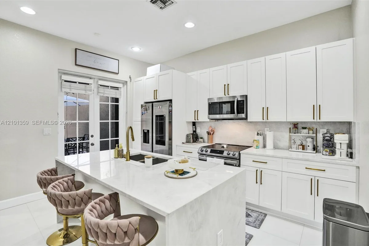 859 SW 147th Ter, Pembroke Pines: photo 1 of 46