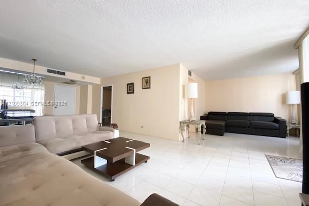 251 174th St #711, Sunny Isles Beach: photo 1 of 28