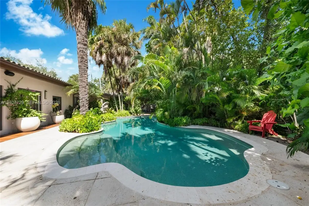 3620 Battersea Rd, Miami: photo 1 of 11