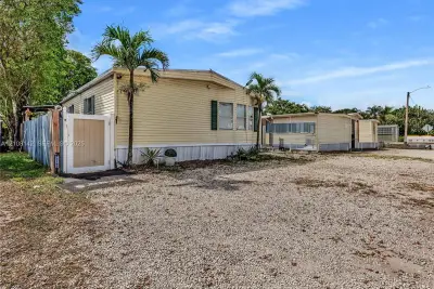 13180 SW 8th St, Davie: photo 1 of 30