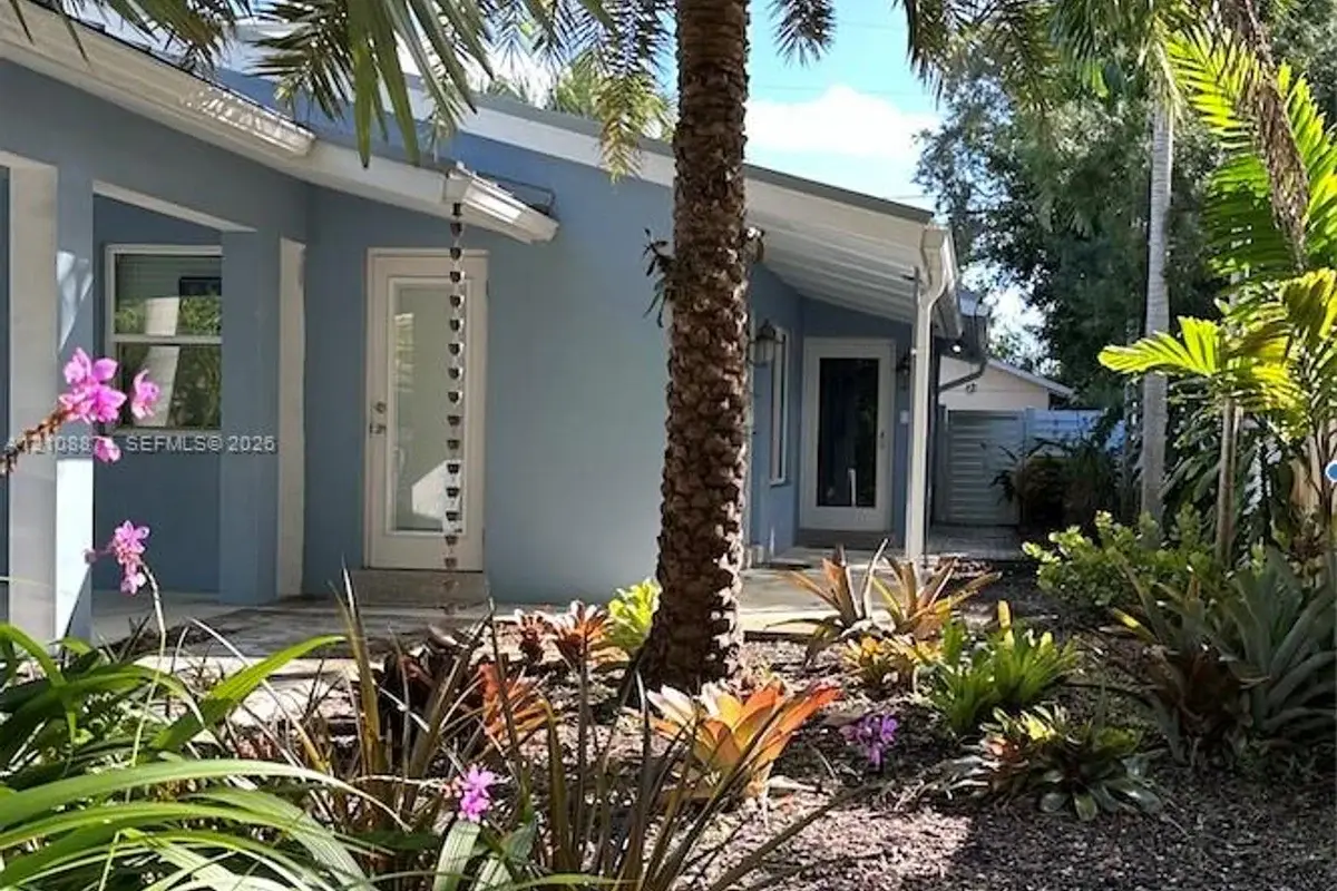 44 NE 16th Ct, Fort Lauderdale: photo 1 of 33